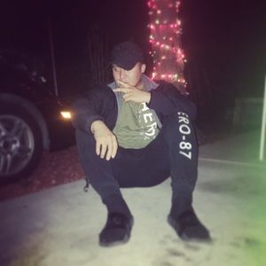 Meet your Posher, Cesar